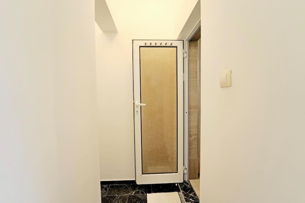 Cozy 1-Bedroom Flat In The Very Center Of Sofia Exteriör bild