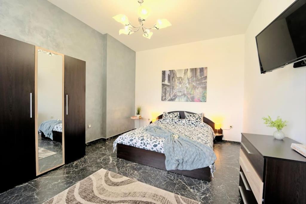 Cozy 1-Bedroom Flat In The Very Center Of Sofia Exteriör bild