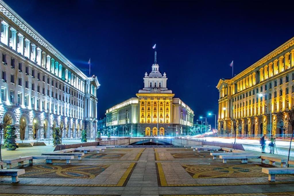 Cozy 1-Bedroom Flat In The Very Center Of Sofia Exteriör bild
