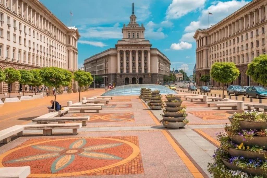 Cozy 1-Bedroom Flat In The Very Center Of Sofia Exteriör bild